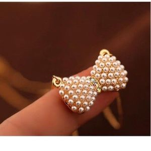 NWT!  Rhinestone & Pearl Bow Pendant Necklace